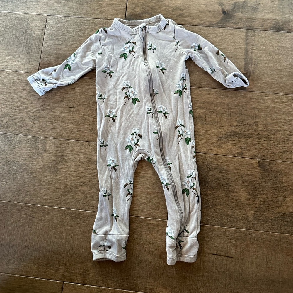 Kyte khaki Magnolia Romper
